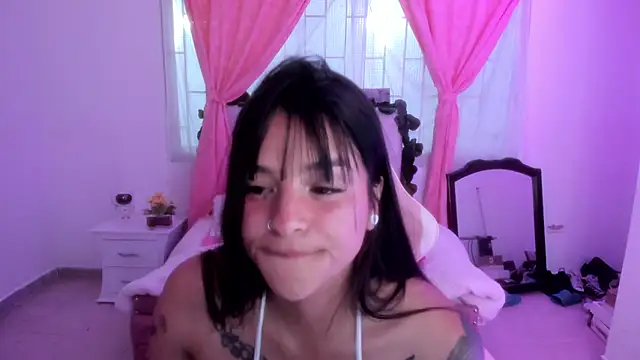 Snapshot of keiilaa chatting on 3, 6, 2026 keiilaa online show from 3, 6, 2026