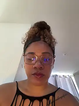 ashley Tompson1 online show from 17, 4, 2026