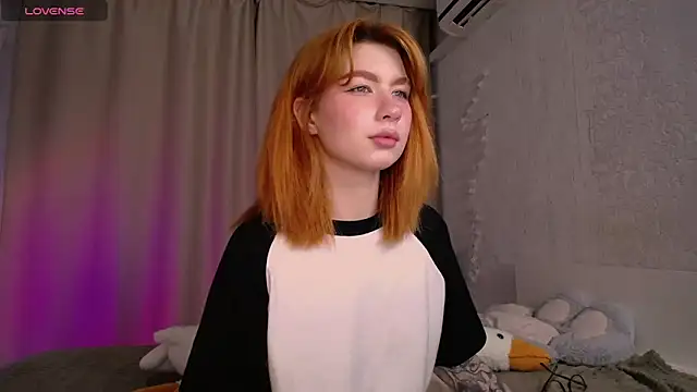 Snapshot of Evaa_Moonn_ chatting on 13, 9, 2025 Evaa Moonn online show from 13, 9, 2025