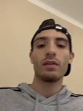 Snapshot of LaMaterialista chatting on 21, 10, 2025 LaMaterialista online show from 21, 10, 2025