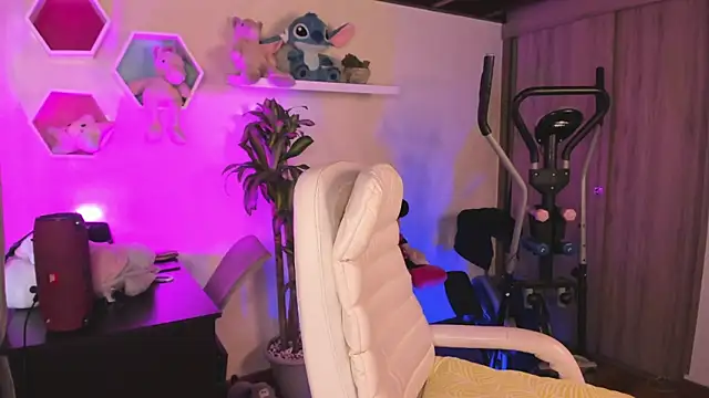 Snapshot of Nataliia_09 chatting on 2, 10, 2025 Nataliia 09 online show from 2, 10, 2025