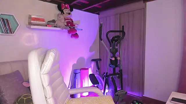 Snapshot of Nataliia_09 chatting on 27, 11, 2025 Nataliia 09 online show from 27, 11, 2025