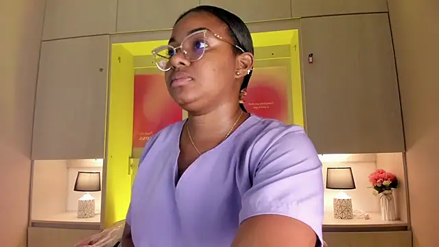 Snapshot of tamaraa_smiith chatting on 6, 5, 2026 tamaraa smiith online show from 6, 5, 2026