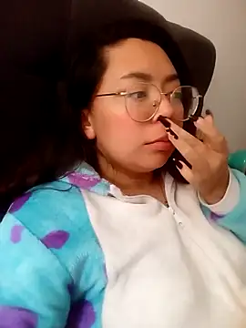 Peach-Lawrence online show from 19, 12, 2024