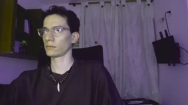 Snapshot of stikmanman chatting on 14, 11, 2025 stikmanman online show from 14, 11, 2025