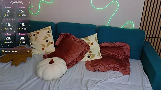 Aisha Riley online show from 25, 11, 2025