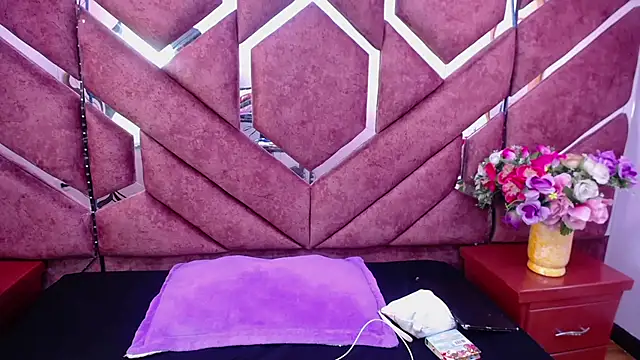 Snapshot of milly_print chatting on 18, 12, 2024 milly print online show from 18, 12, 2024