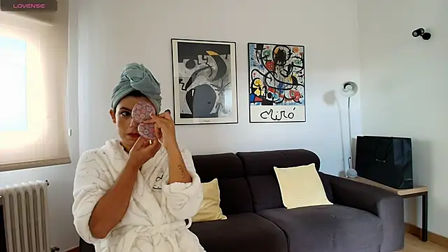 Arya 33 online show from 28, 10, 2025