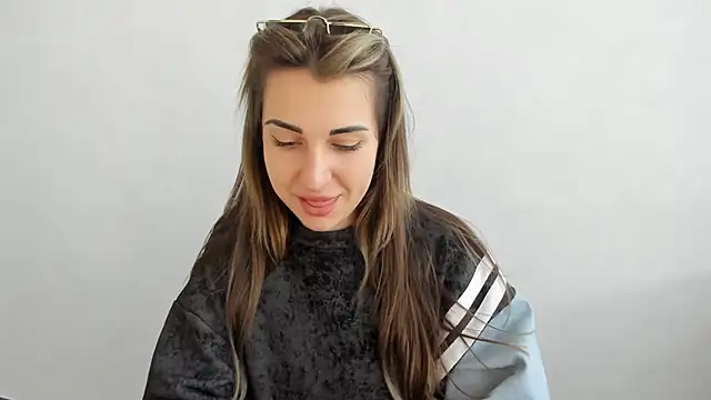 Summmmersky online show from 8, 3, 2025