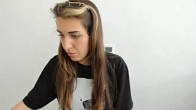 Summmmersky online show from 22, 3, 2025