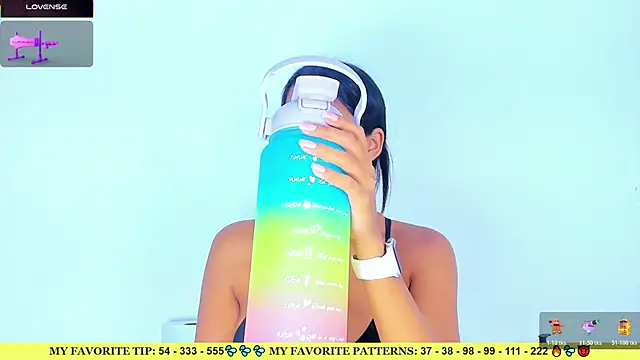 Snapshot of AriannaLewiis chatting on 21, 4, 2026 AriannaLewiis online show from 21, 4, 2026