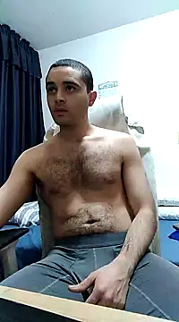 Snapshot of andrew_co chatting on 18, 3, 2025 andrew co online show from 18, 3, 2025