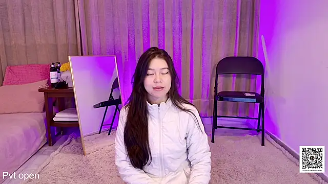 Snapshot of pink_flower_ chatting on 28, 7, 2026 pink flower online show from 28, 7, 2026