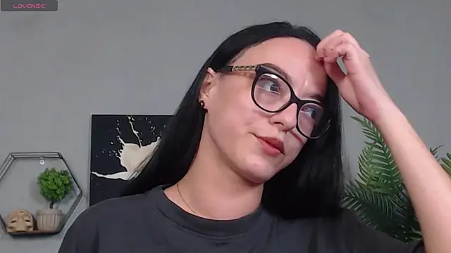 Snapshot of IzabelllNoir chatting on 21, 4, 2026 IzabelllNoir online show from 21, 4, 2026