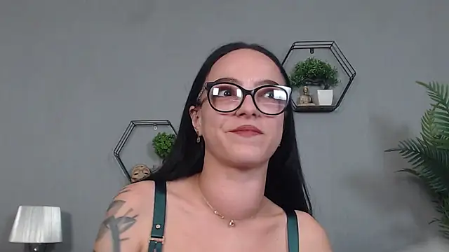 Snapshot of IzabelllNoir chatting on 11, 5, 2026 IzabelllNoir online show from 11, 5, 2026