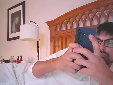 Snapshot of spence204011 chatting on 19, 10, 2025 spence204011 online show from 19, 10, 2025