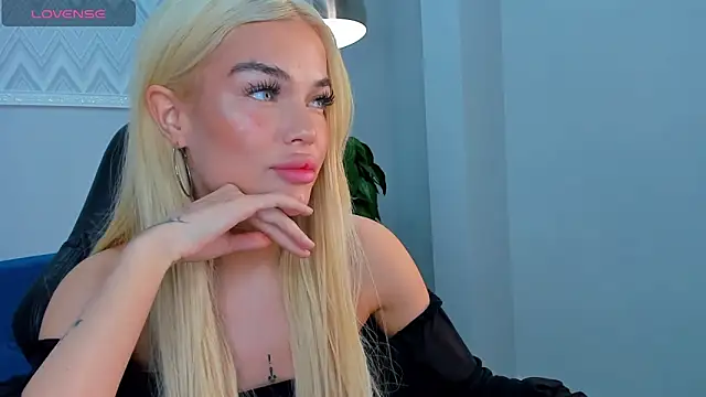 Snapshot of Angel_Sapphire_ chatting on 2, 3, 2025 Angel Sapphire online show from 2, 3, 2025