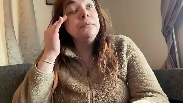 cumwithmee3 online show from 28, 10, 2025