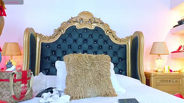 AdelinaVans online show from 8, 7, 2026