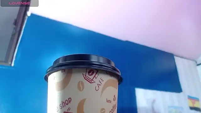 Snapshot of vitoria23_ chatting on 7, 1, 2026 vitoria23 online show from 7, 1, 2026