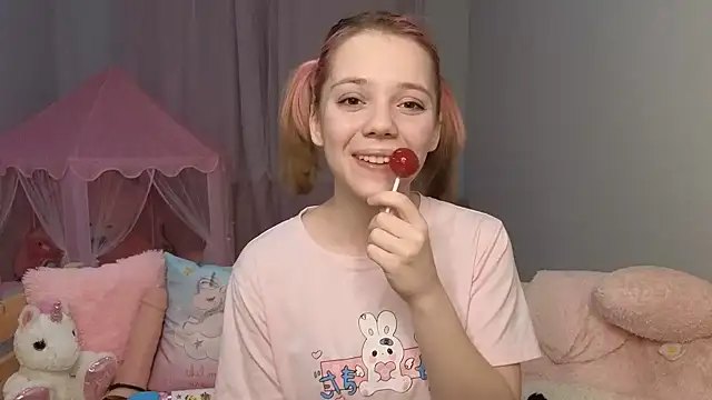 PrincessLittleKiki online show from 14, 2, 2026