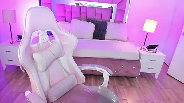 Aliciia cute1 online show from 15, 2, 2025