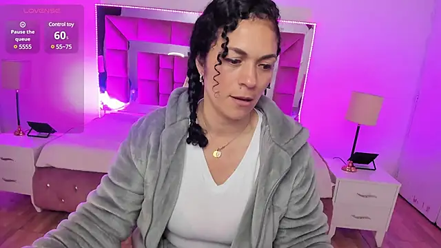 Aliciia cute1 online show from 7, 3, 2025