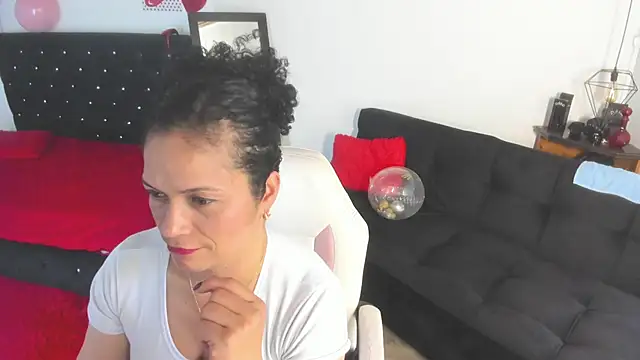 Snapshot of Aliciia_cute1 chatting on 30, 6, 2026 Aliciia cute1 online show from 30, 6, 2026