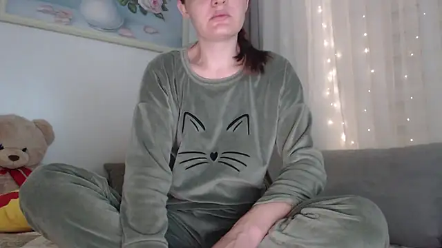  JustmeHere  online show from 24, 11, 2025