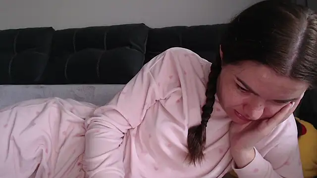 Snapshot of _JustmeHere_ chatting on 23, 5, 2026 JustmeHere online show from 23, 5, 2026