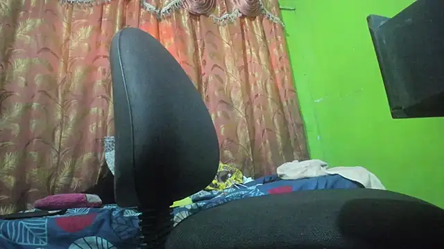 Brenda Smith69 online show from 2, 11, 2025