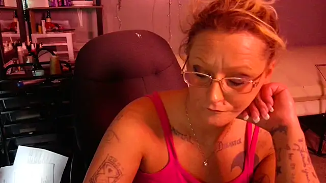 Lisalovely6981 online show from 26, 1, 2025