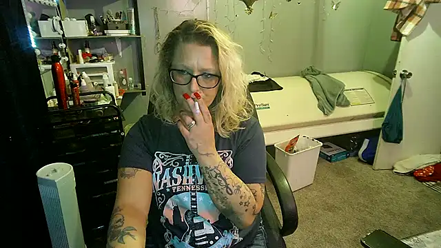 Lisalovely6981 online show from 20, 2, 2025