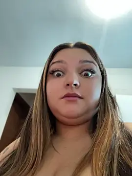 SweetPaige  online show from 13, 4, 2026