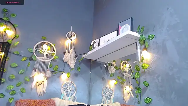 ItsVenuss online show from 19, 3, 2025