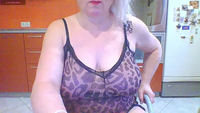 mira robinsonnn online show from 17, 2, 2026