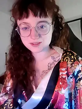 Snapshot of _foxygirl_ chatting on 4, 3, 2025  foxygirl  online show from 4, 3, 2025