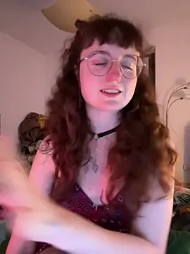 Snapshot of _foxygirl_ chatting on 9, 3, 2025  foxygirl  online show from 9, 3, 2025