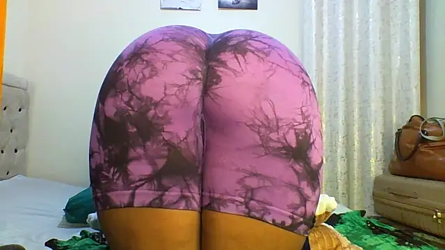 Petitiebooty online show from 17, 12, 2025