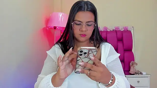 Snapshot of Gabriela_Brown chatting on 13, 12, 2024 Gabriela Brown online show from 13, 12, 2024