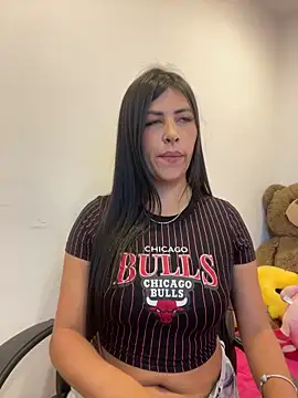Snapshot of Alanna_atm_ chatting on 28, 5, 2026 Alanna atm online show from 28, 5, 2026