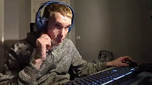 Snapshot of bluegaze6 chatting on 19, 7, 2026 bluegaze6 online show from 19, 7, 2026