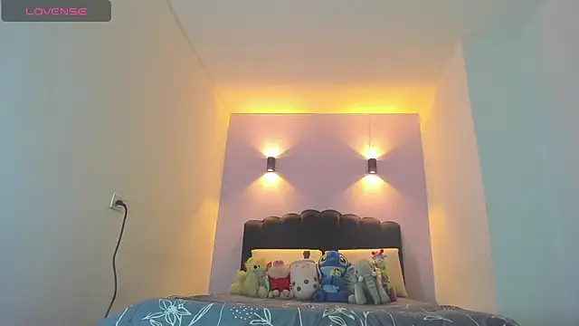 Sofia Clauss  online show from 20, 12, 2025