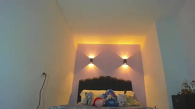 Sofia Clauss  online show from 25, 3, 2026