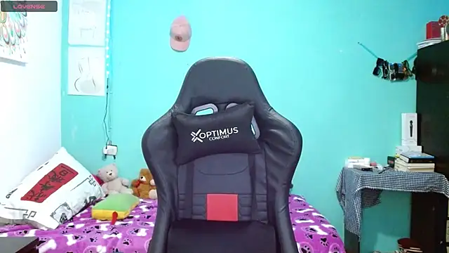 Snapshot of sensitive_brunette chatting on 27, 2, 2026 sensitive brunette online show from 27, 2, 2026