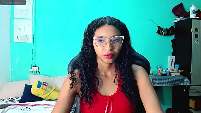 Snapshot of sensitive_brunette chatting on 10, 6, 2026 sensitive brunette online show from 10, 6, 2026
