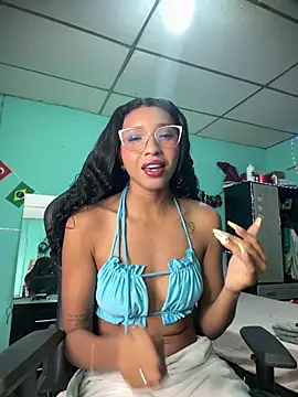 Snapshot of sensitive_brunette chatting on 12, 7, 2026 sensitive brunette online show from 12, 7, 2026