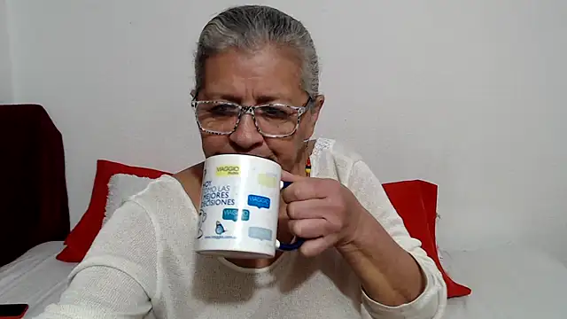 candy mature  online show from 24, 5, 2026