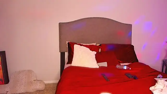 yiauana online show from 25, 11, 2025