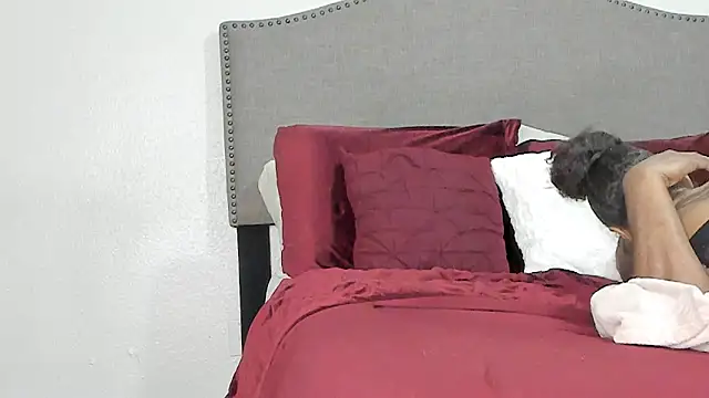 Snapshot of yiauana chatting on 5, 6, 2026 yiauana online show from 5, 6, 2026
